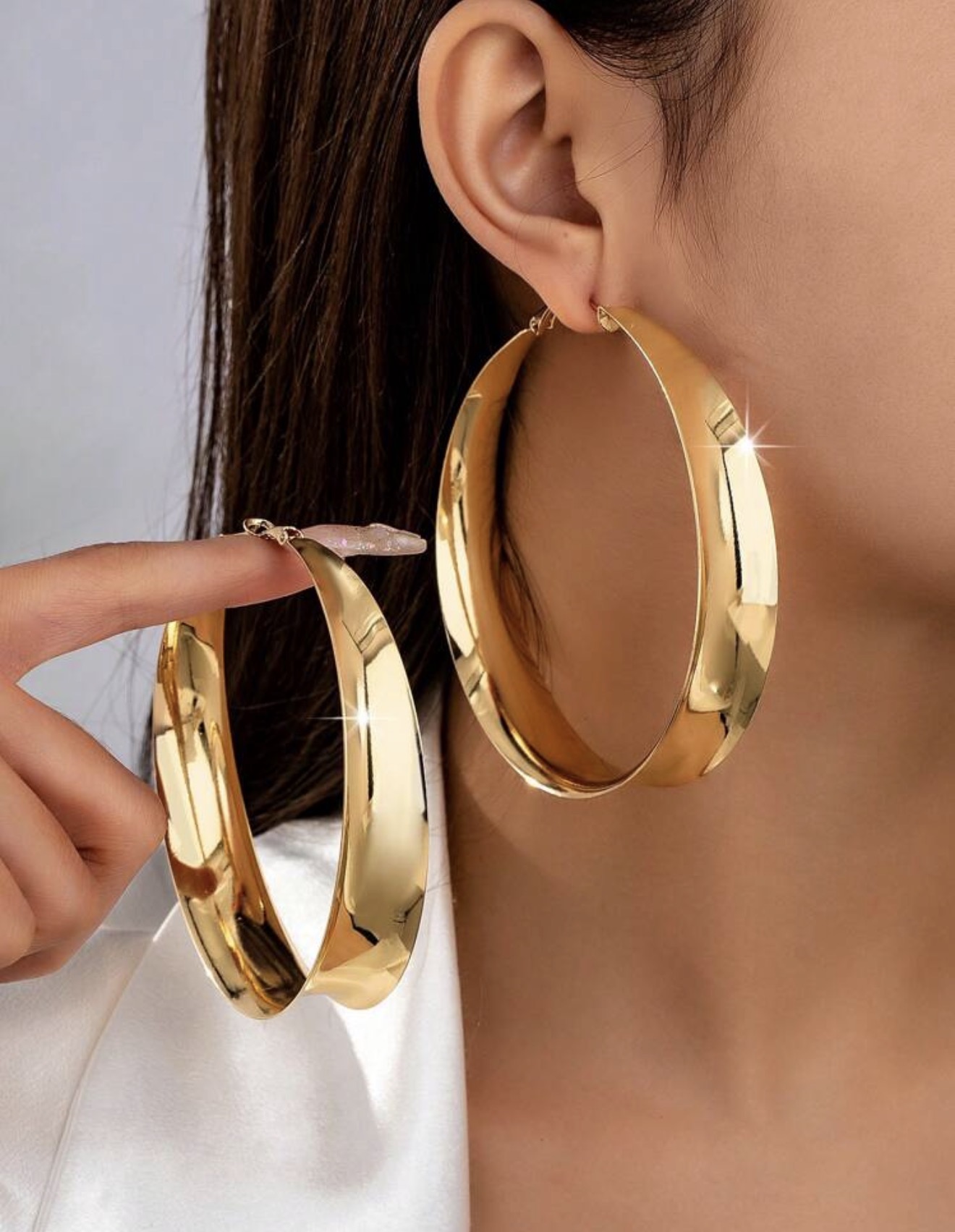 Bold hoops earrings 
