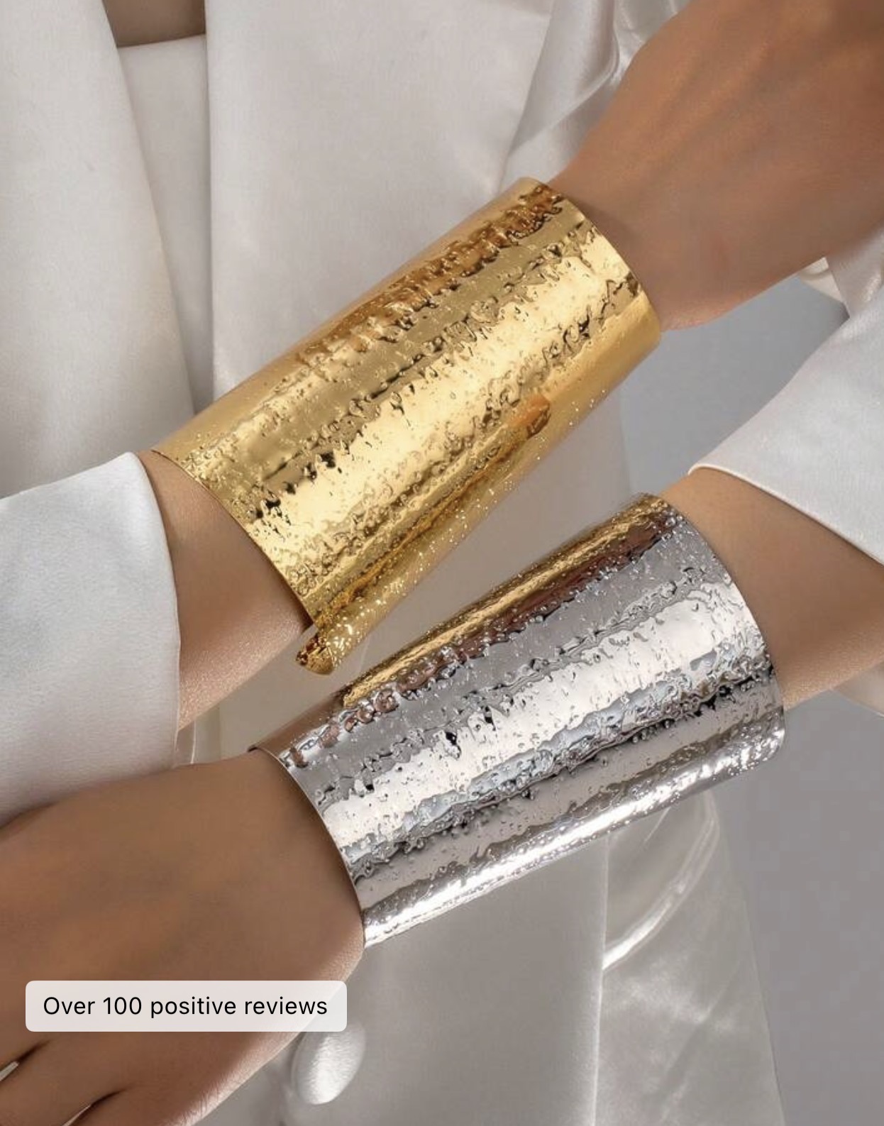 Elegant bangle 