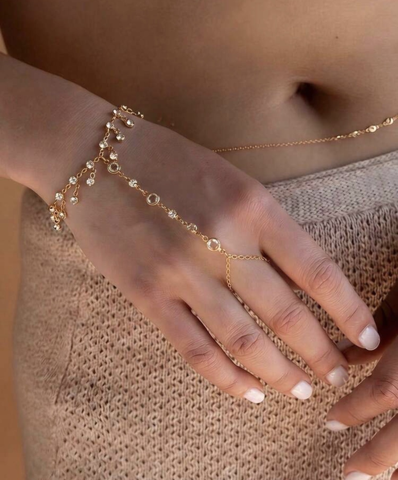 Handchain bracelet with dropping